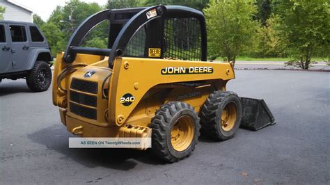 john deere 240 skid steer specs